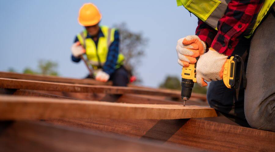 Expert Emergency Roof Repairs services in Bloomington, IL